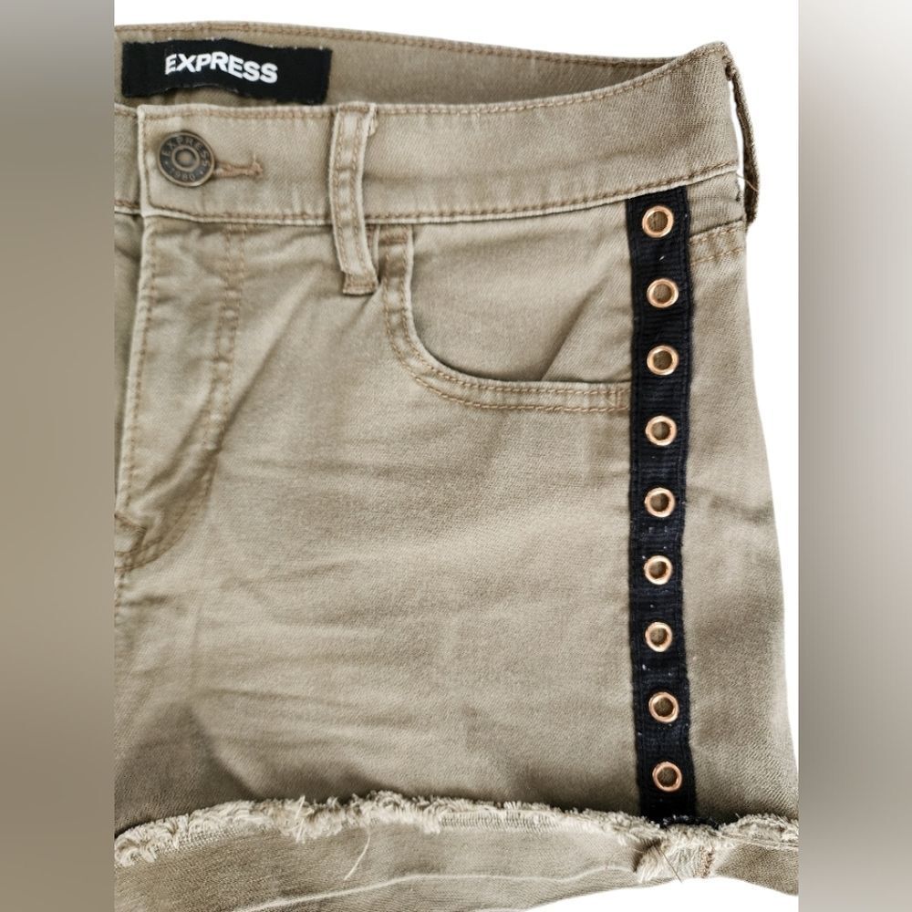 Express Olive Green Women's Shorts - Mid Rise - Stretchy - Size 8 - Picture 2 of 2